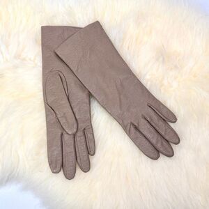 NWOT Fownes Taupe Gloves Perforated Leather Acrylic Lining size 6,5 Vintage